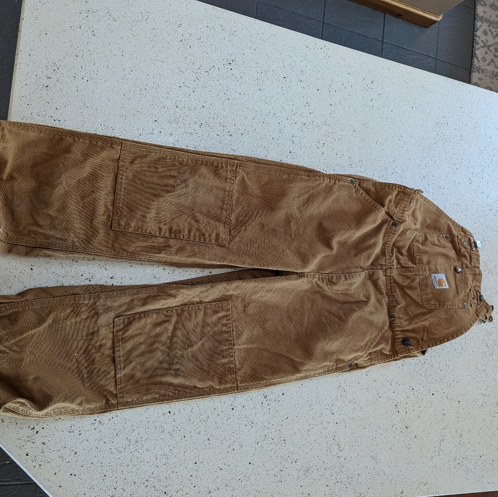 Kids Carhartts size 7 good condition